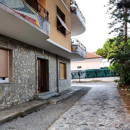 Villa Daniela - Quiete e mare Sanremo Esterno foto